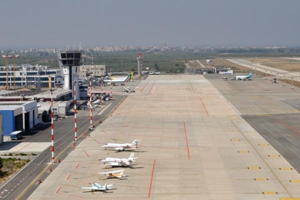 Karol Wojtyla Airport Bari foto