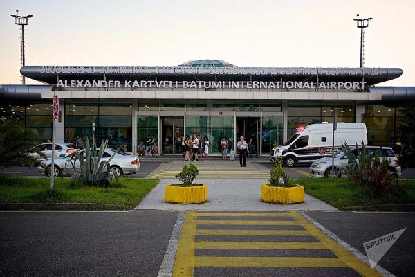 Batumi Airport vernoemd naar foto van Alexander Kartvelishvili