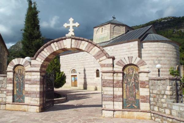 Photo du monastère de Podmaine