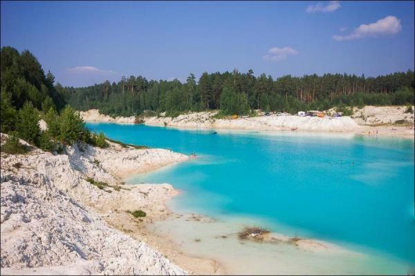 Kaolin quarry photo