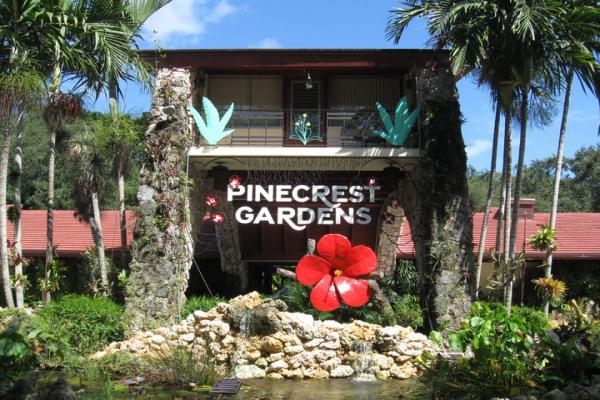 Jardins Pinecrest et photo du marché frais