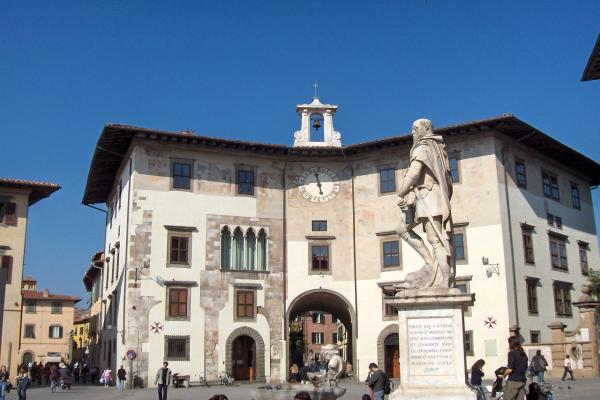 Piazza dei Cavalieri in Pisa photo