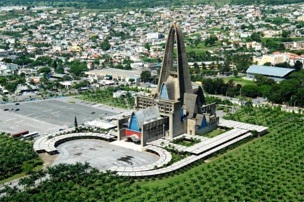 La parte histórica de la ciudad de Higuei photo