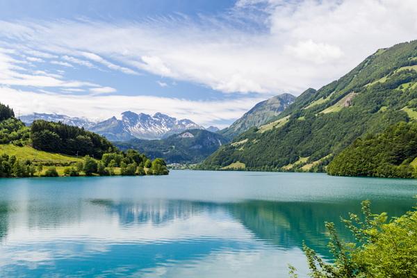 Alquile un coche en Suiza