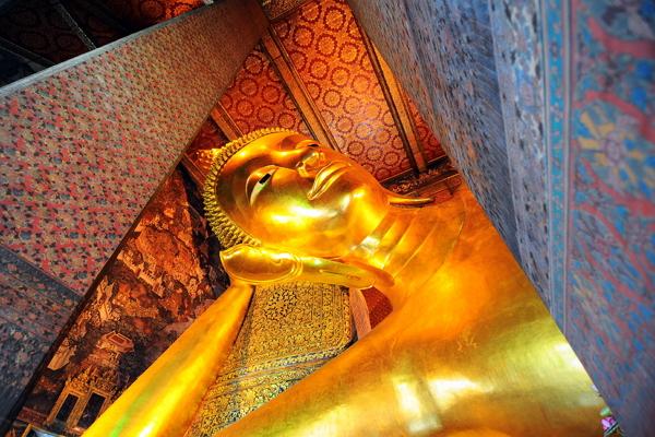 Temple of the Reclining Buddha photo