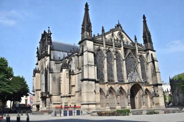 Basilica of Saint-Michel photo