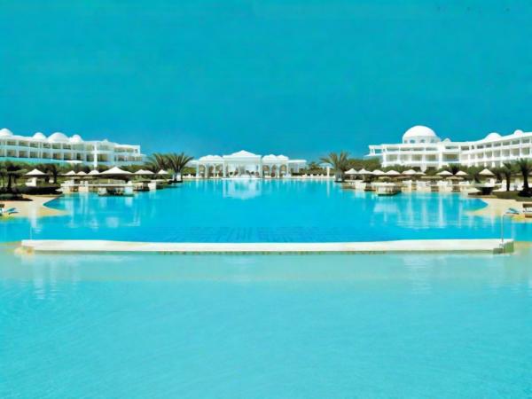 Radisson Blu Palace Resort & Thalasso photo