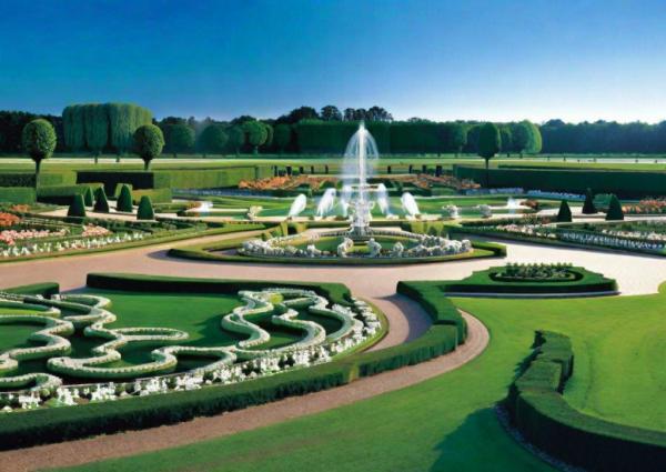 Royal Gardens Herrenhausen photo