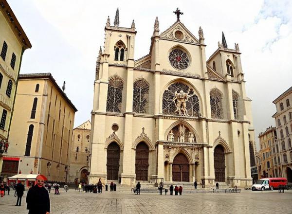 Saint-Jean Cathedral photo