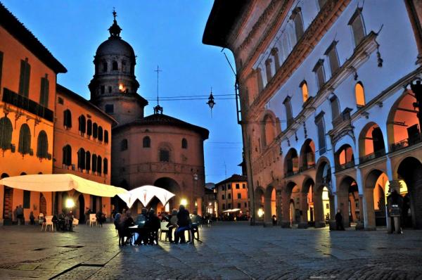 Pavia photo