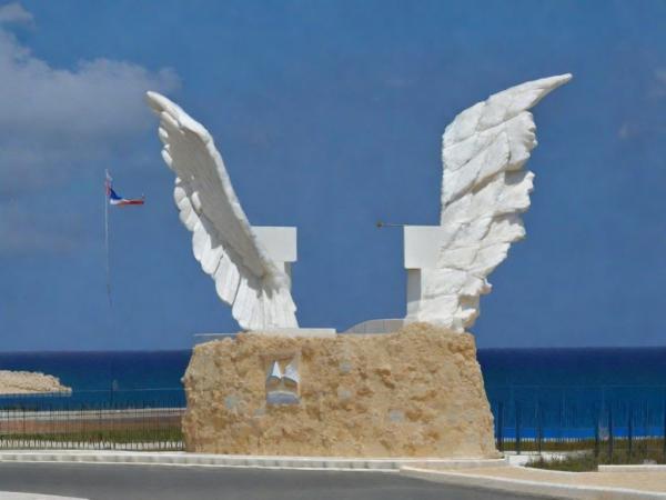 Victory Monument in Netanya photo