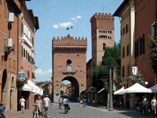 Ferrara photo