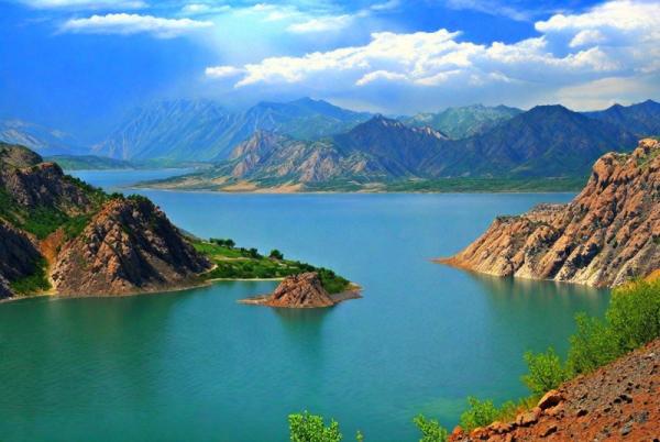 Charvak reservoir photo