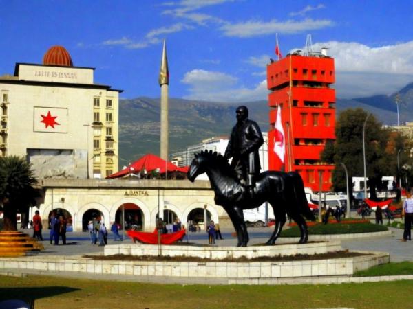 Skanderbeg Square in Tirana photo