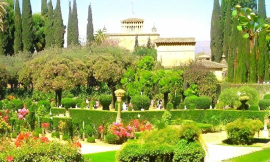 Andalusian gardens photo