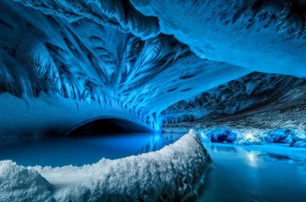 Vatnajokull Glacier photo