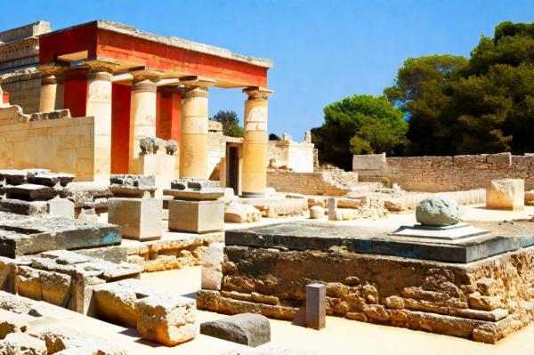 Knossos Palace photo