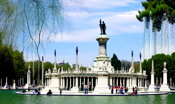 Park El Retiro photo