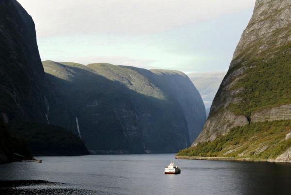 Hardanger fjord photo