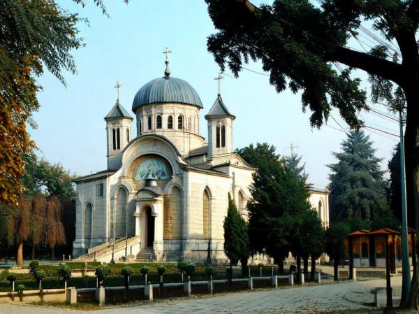 Admiralty Cathedral of St. Vladimir photo