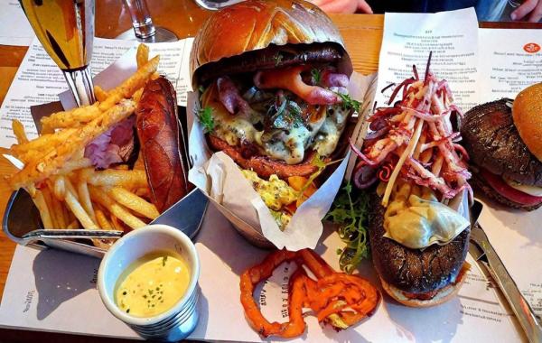 Burger & Lobster photo